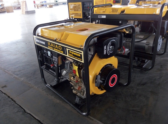 Miniature Electric Start Diesel Generator 3000 Watt With Four Wheels / 17Ah Battery